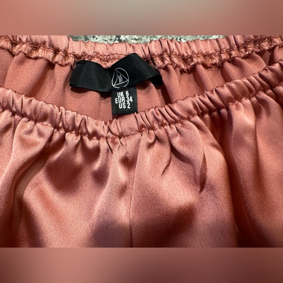 MISSGUIDED Satin Pajama Shorts with frill in rose pink size 2 - Picture 6 of 8